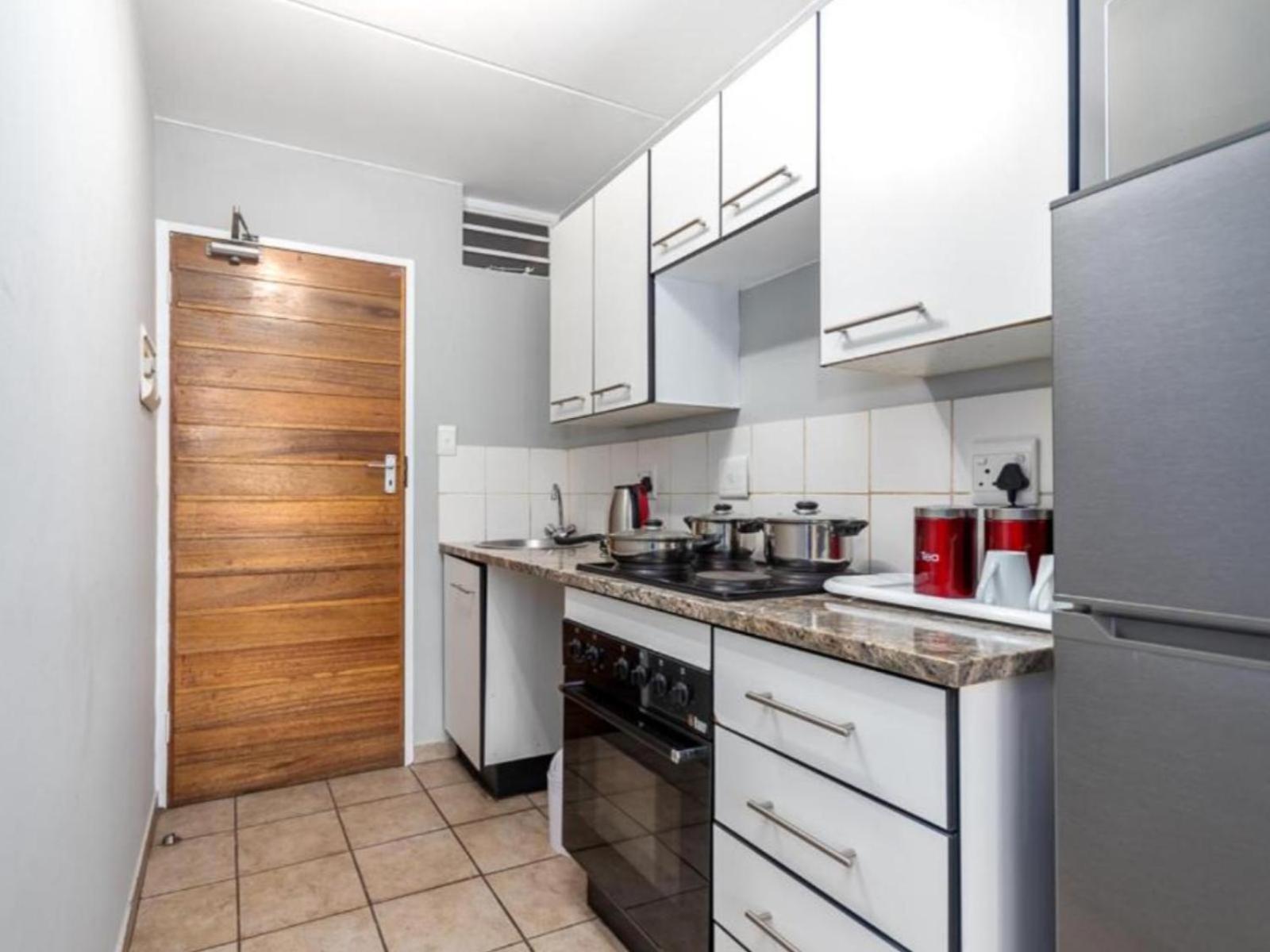 Leas Furnished Apartments - Capital Hill Pretoria Room photo